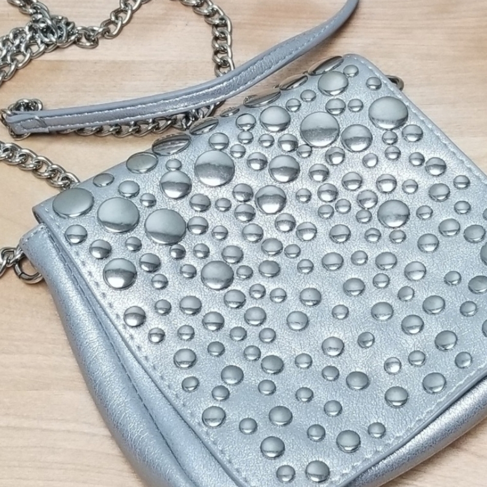 METALLIC SILVER LEATHER |  MINIBAG W/CHAIN & STUDS